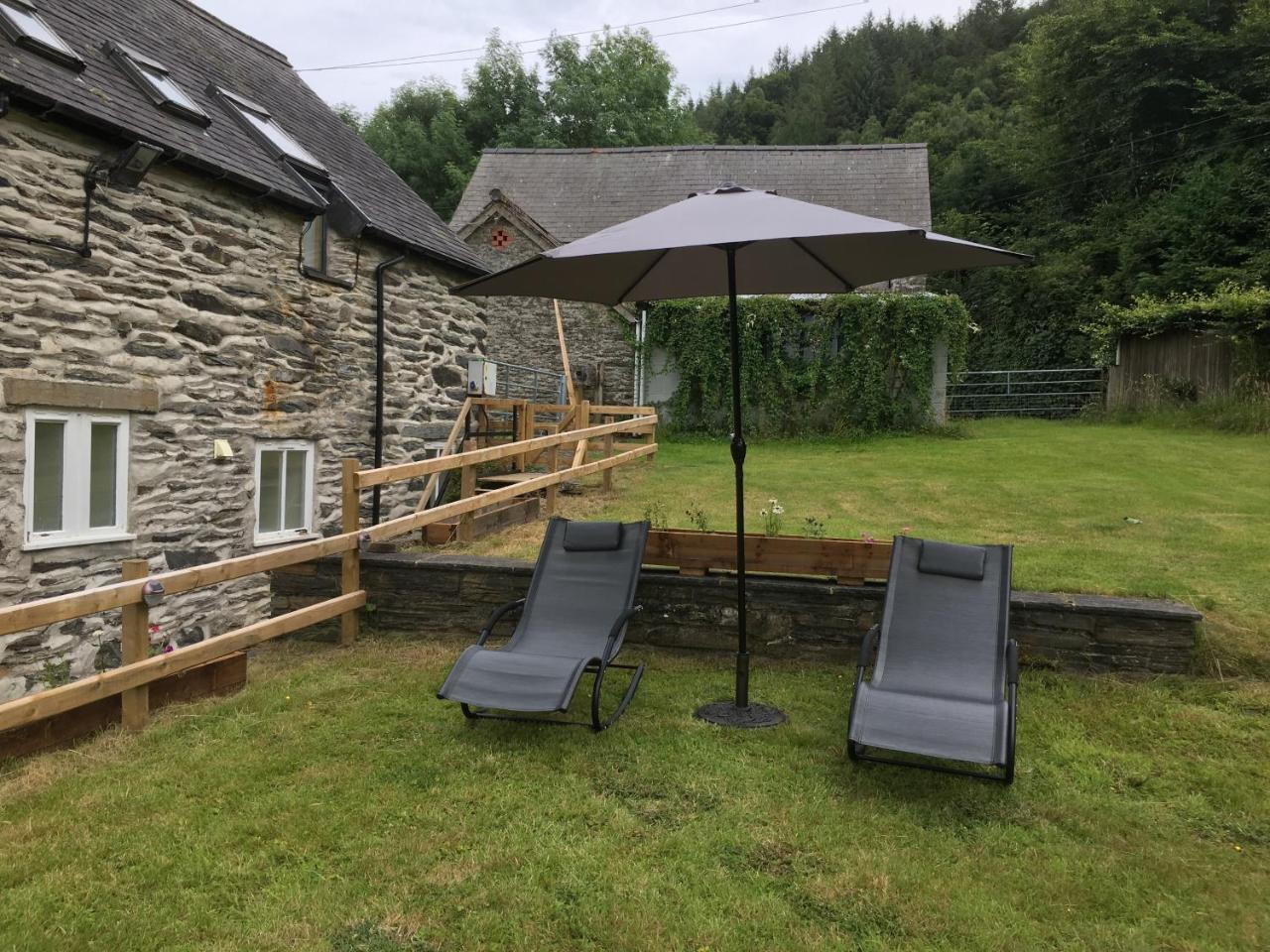 Bryn Melyn Farm Cottages Bala Eksteriør billede